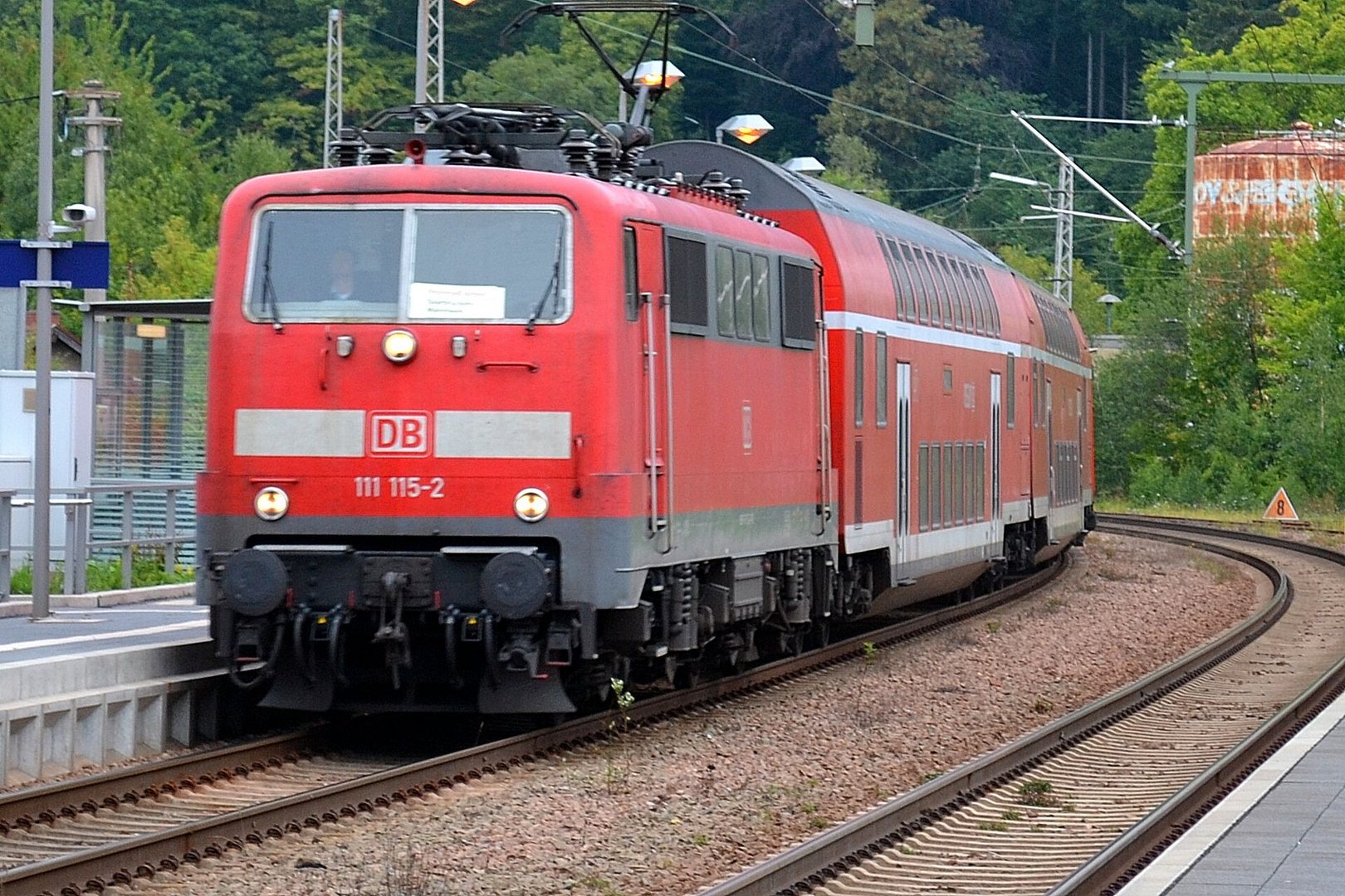 Regionalexpress in der Durchfahrt