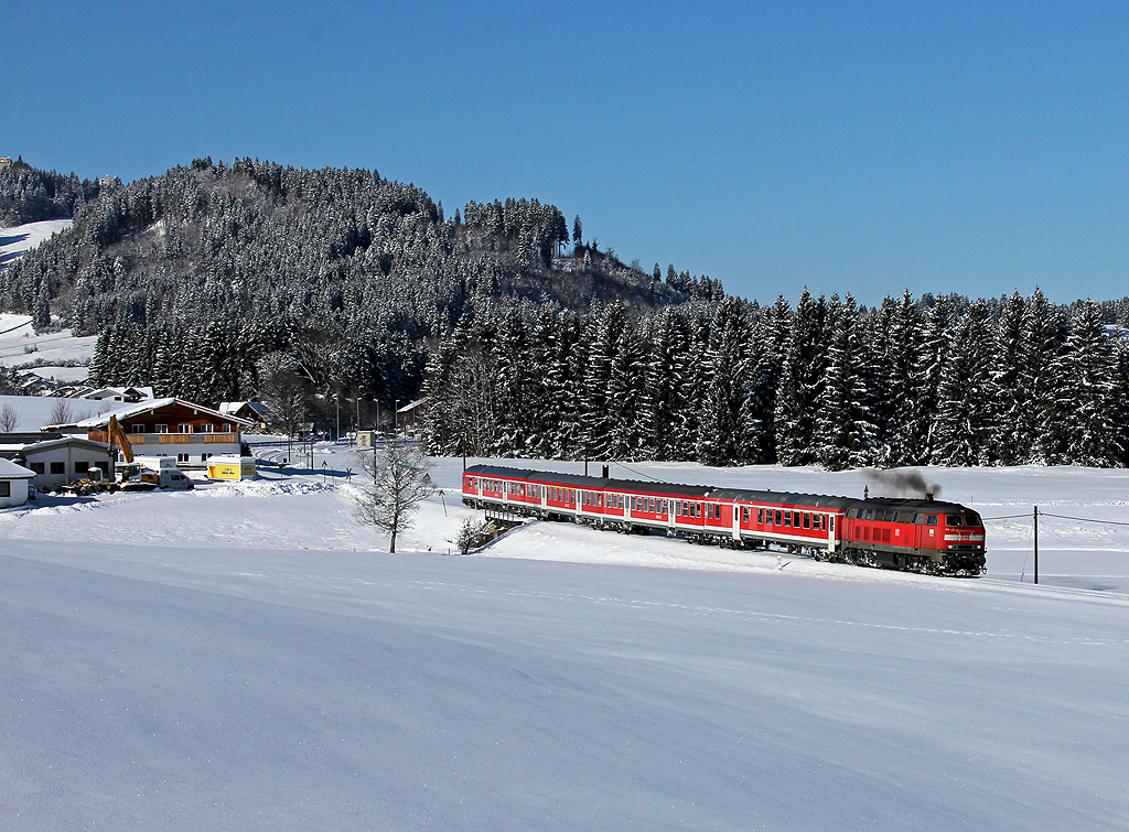 Regionalzug bei Hopferau