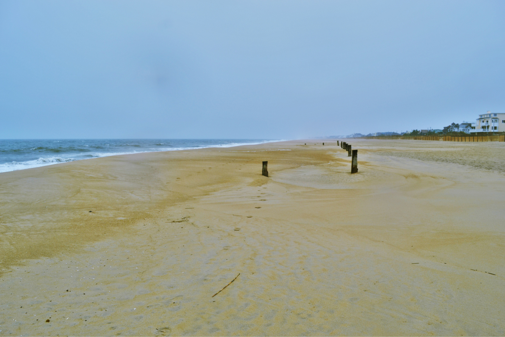 regnerischer strandtag