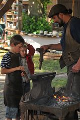 Rehna-Klosterfest 2011, Schmieden für Kinder 04