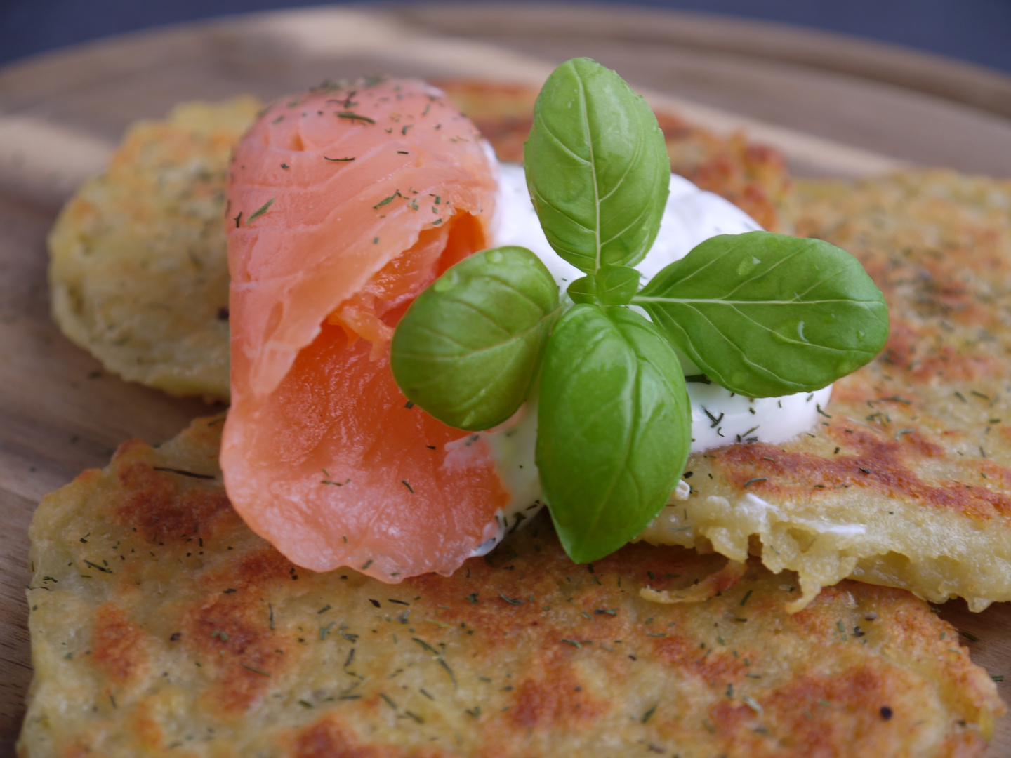 Reibekuchen mit Lachs