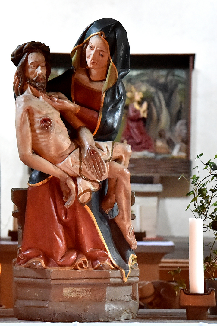 Reichenau - Münster St. Maria und Markus Pietà im linken Seitenschiff