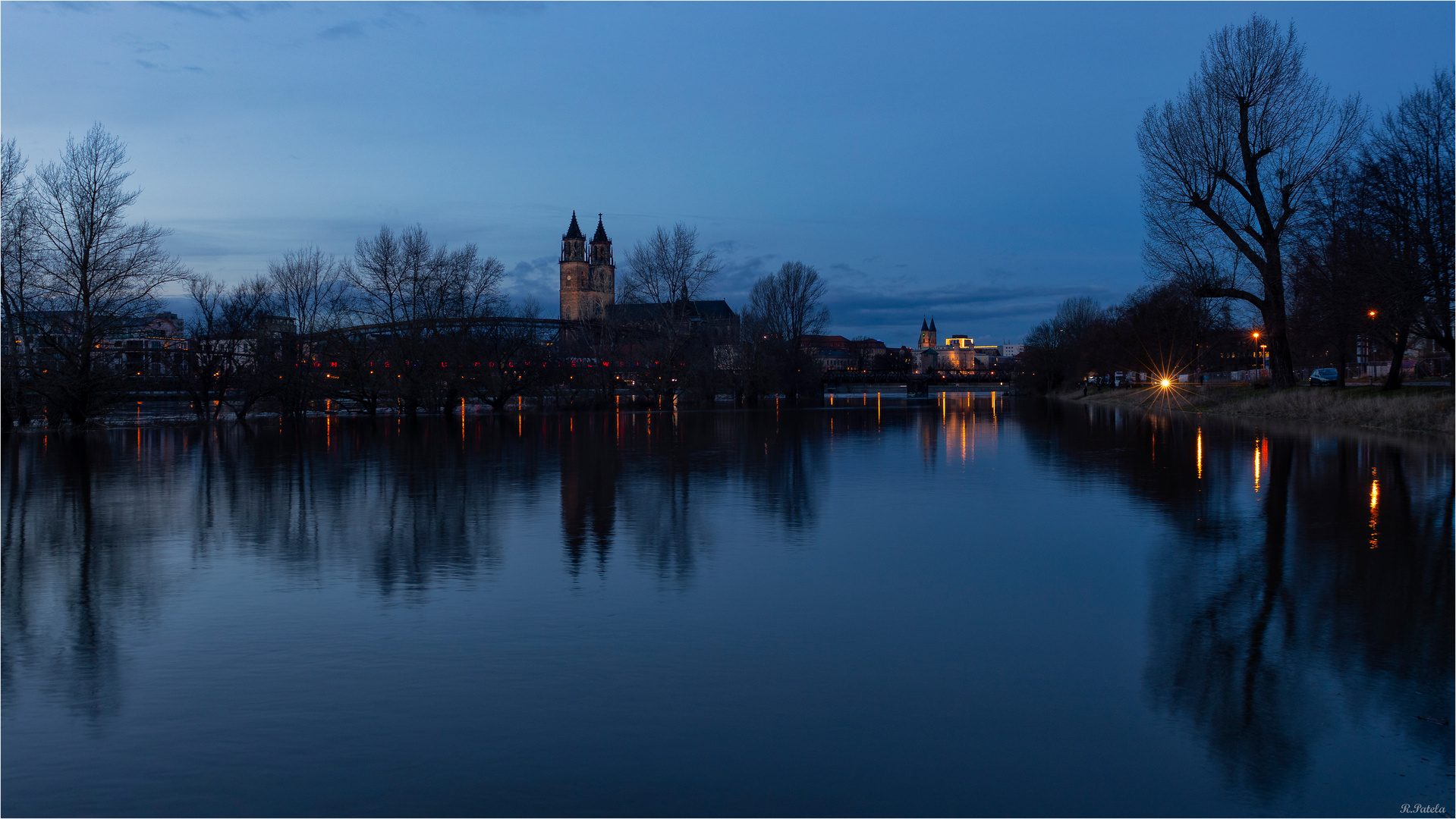 Reichlich Wasser in der Elbe