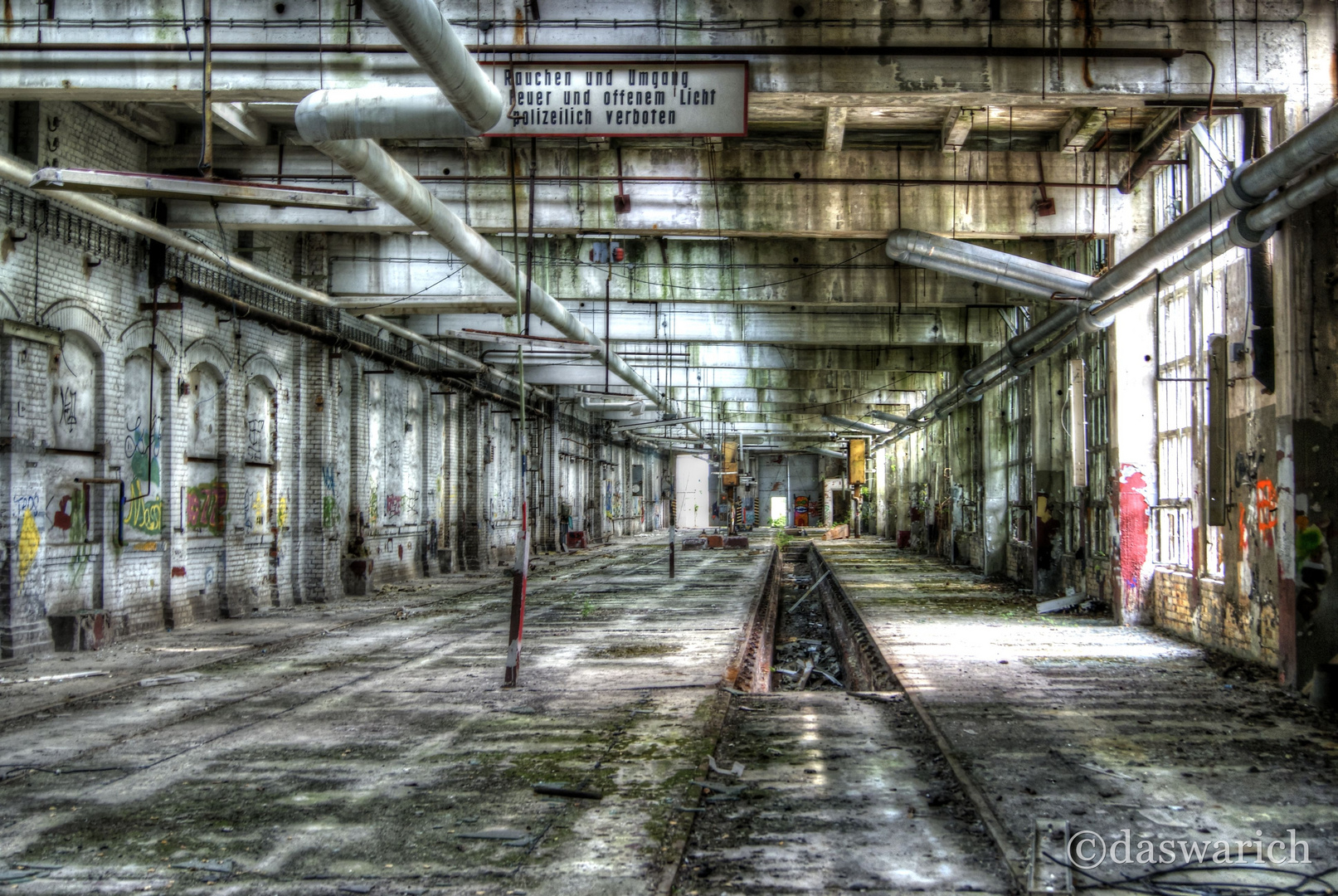 Reichsbahnausbesserungswerk Magdeburg Foto & Bild architektur, lost