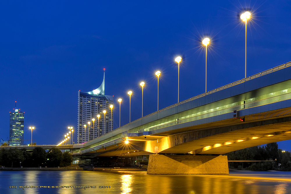 Reichsbrücke 2