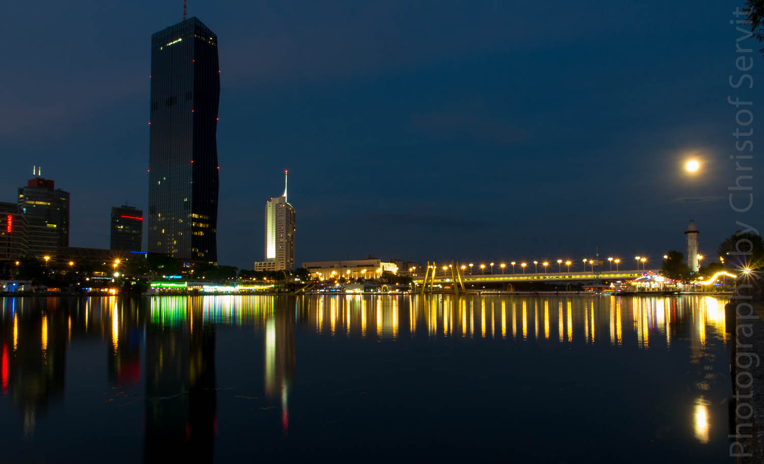 Reichsbrücke in Wien 2