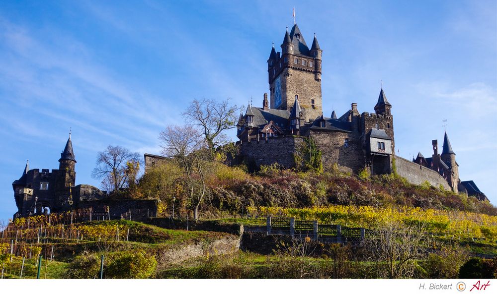 Reichsburg Cochem an der Mosel im Herbst_01