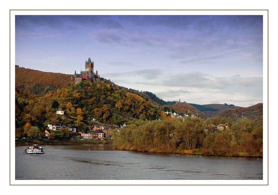 Reichsburg im Herbst