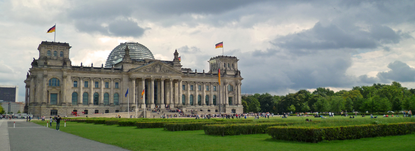 :reichstag: