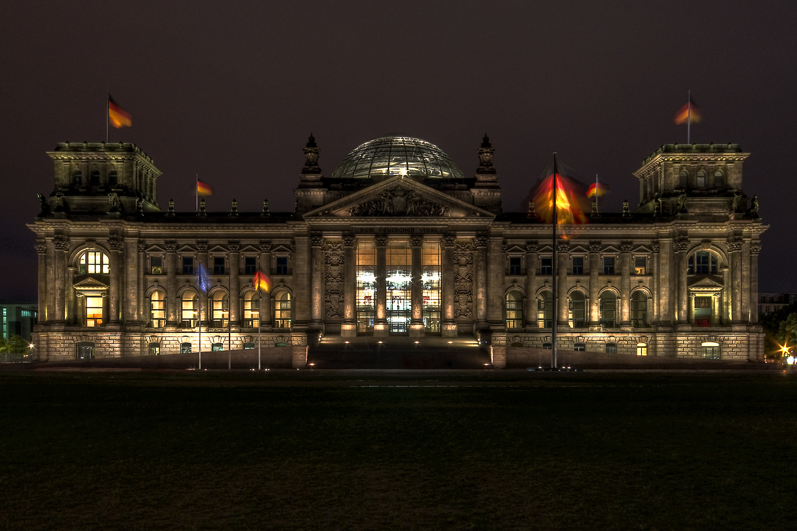 Reichstag am Sommerabend