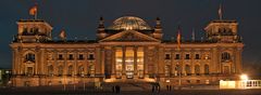 Reichstag bei Nacht