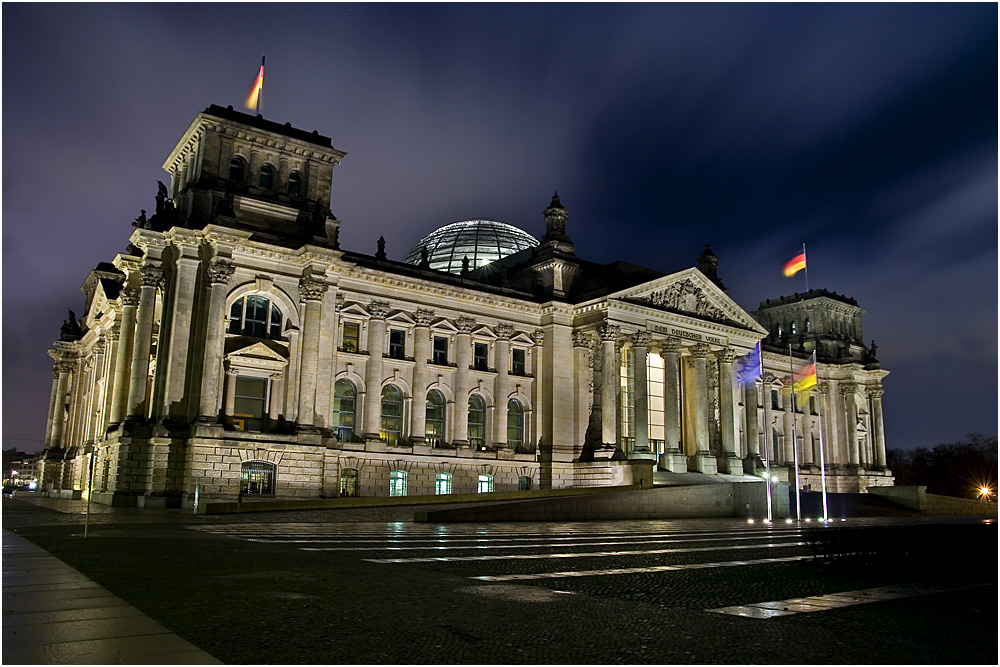 Reichstag bei Nacht (DRI)