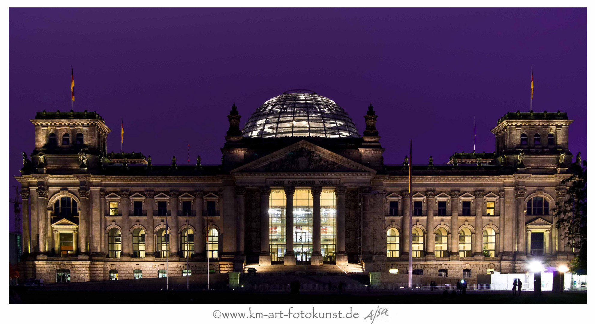 Reichstag bei Nacht