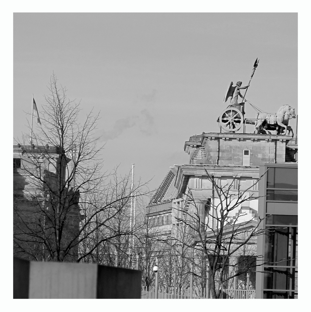Reichstag, Brandenburger Tor & Holocaust Denkmal - BERLIN