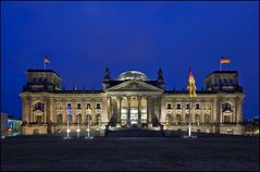 REICHSTAG     .... "Dem Deutschen Volke" ....