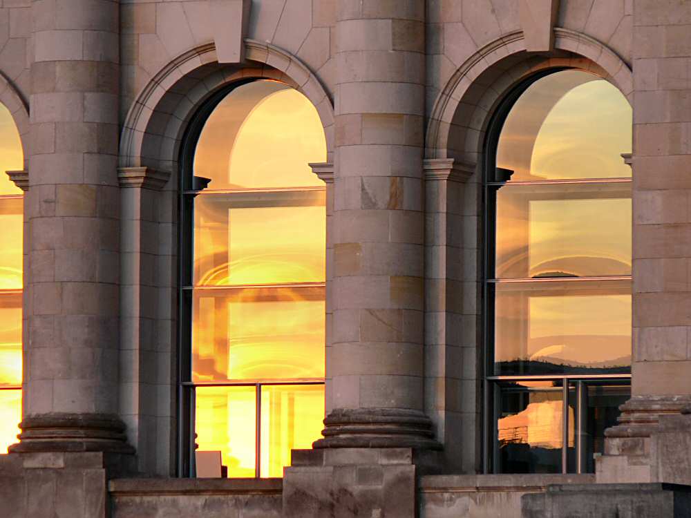 Reichstag - Detail bei Sonnenuntergang