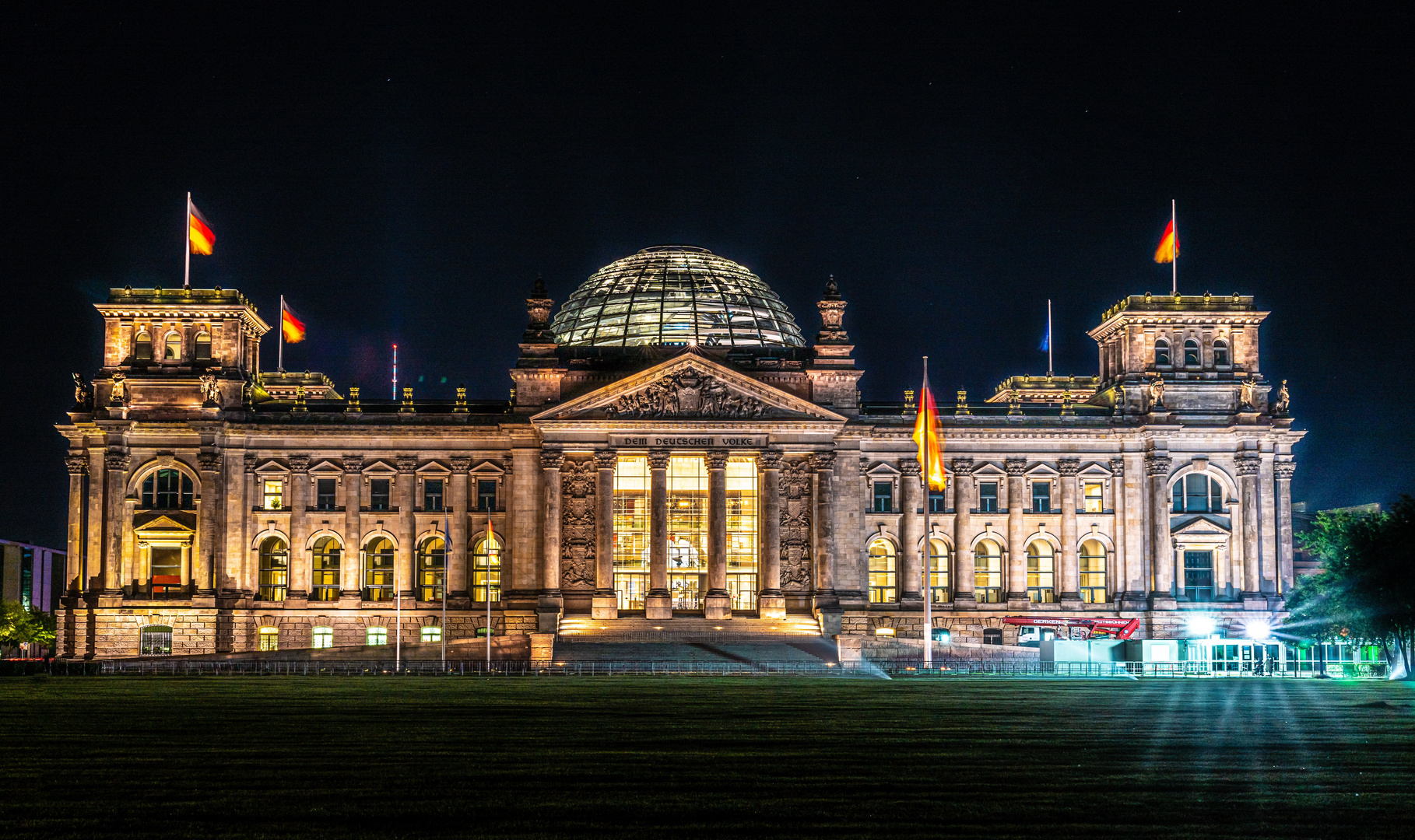 Reichstag im Scheinwerfer