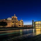 Reichstag in der Blauen Stunde