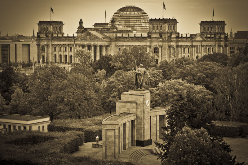 Reichstag und Sowjetisches Ehrenmal