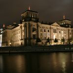 Reichstag von der Spreeseite bei Nacht am 14.09.2008