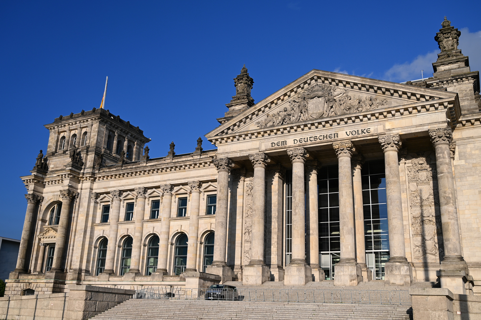 Reichstagsgebäude am Abend