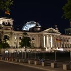 Reichstagsgebäude in Berlin am Abend