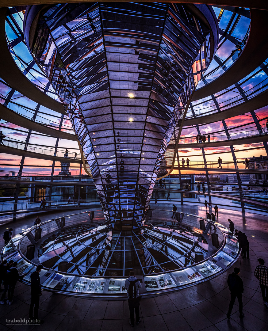 Reichstagskuppel und Sonnenuntergang - eine perfekte Kombination ll