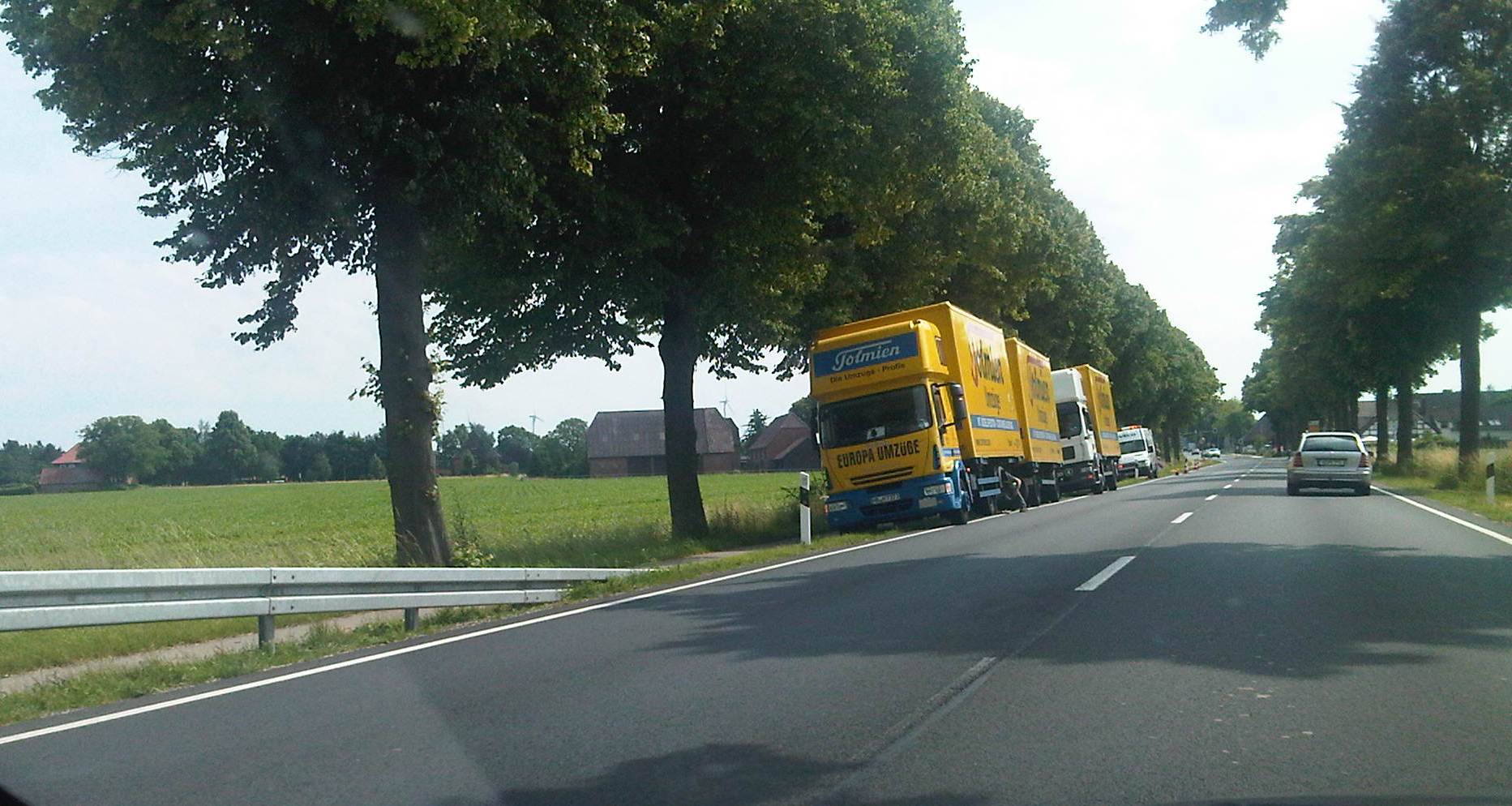 Reifenpanne auf der B3 bei Thiedenwiese im dichten Feierabendverkehr