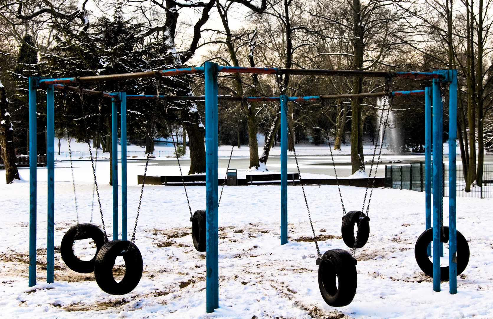 Reifenschaukel im Winter