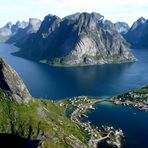 Reine auf den Lofoten aus der Vogelperspektive