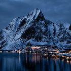 Reine viewpoint by night