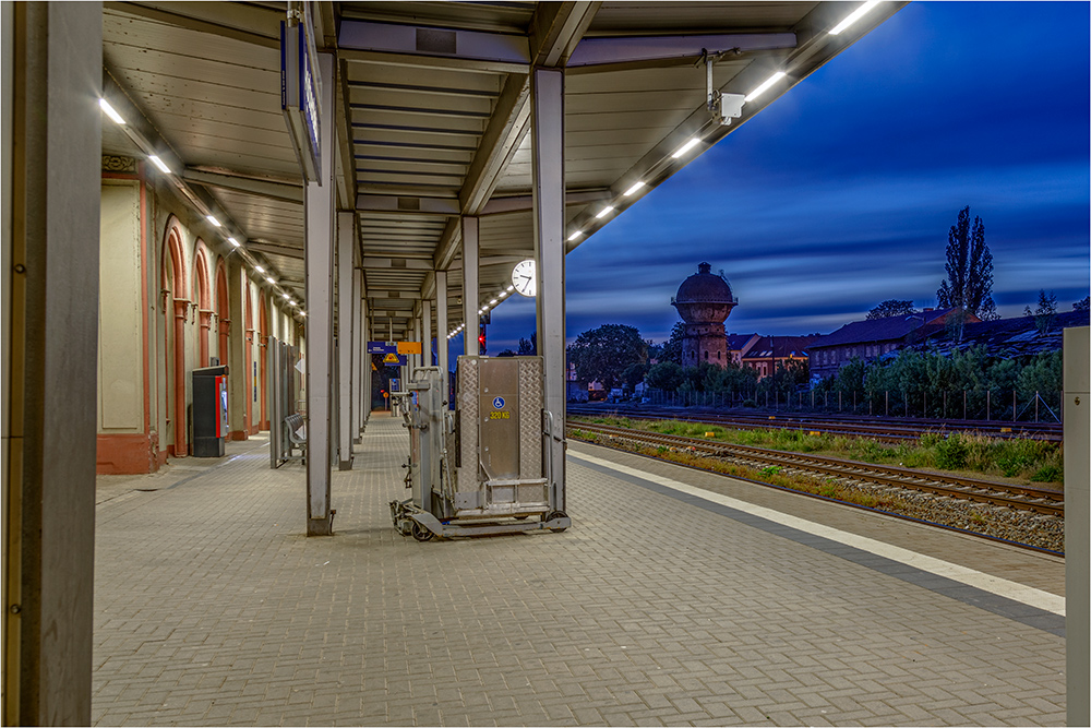 Reisehilfen auf dem Bahnhof Aschersleben