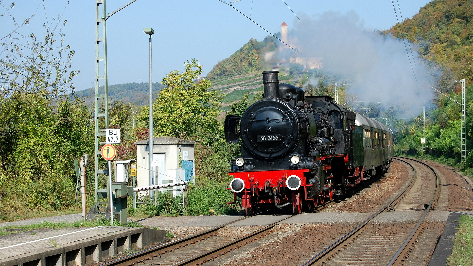 "Reisen wie vor 50 Jahren" auf der Neckartalbahn bei der Einfahrt in Hp Hassmersheim 26.9.2009