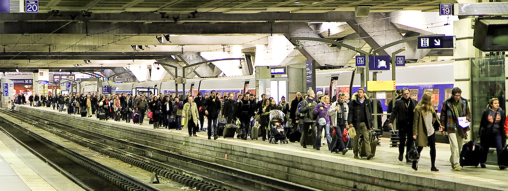 Reisende am Gare Montparnasse