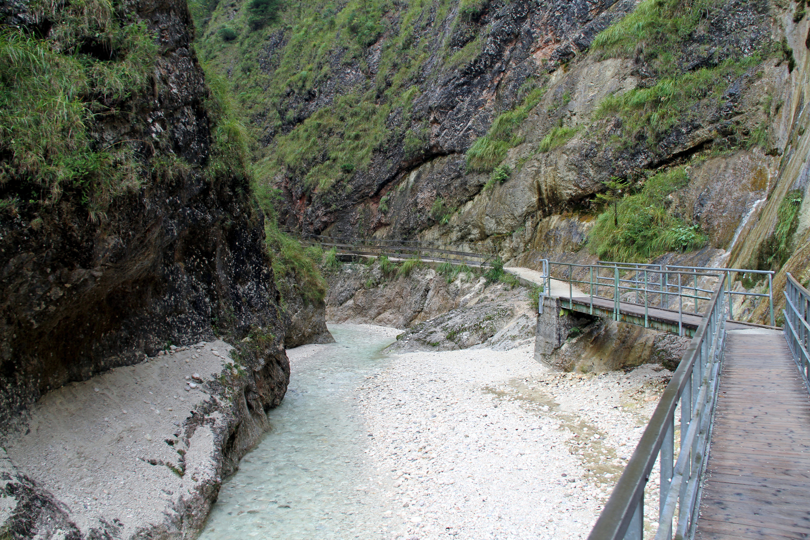 Reisender Bach in der Almbachklamm im Berchtesgadener Land