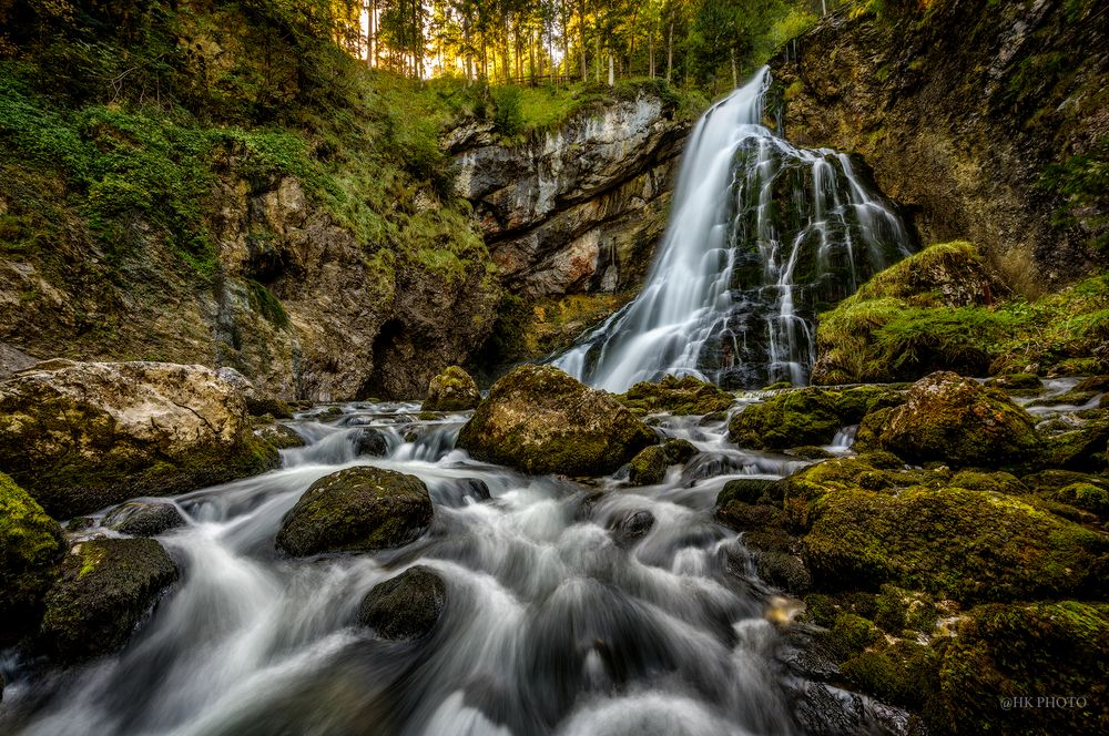 Reißender Wasserfall