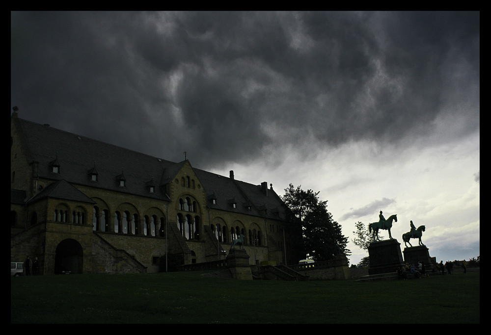 Reiter vor der Kaiserpfalz in Goslar (2)