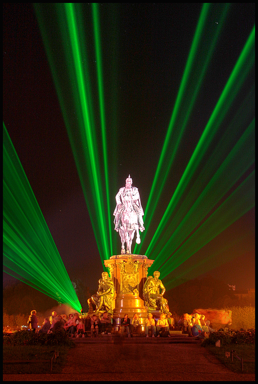 Reiterdenkmal in der Schlossgartennacht