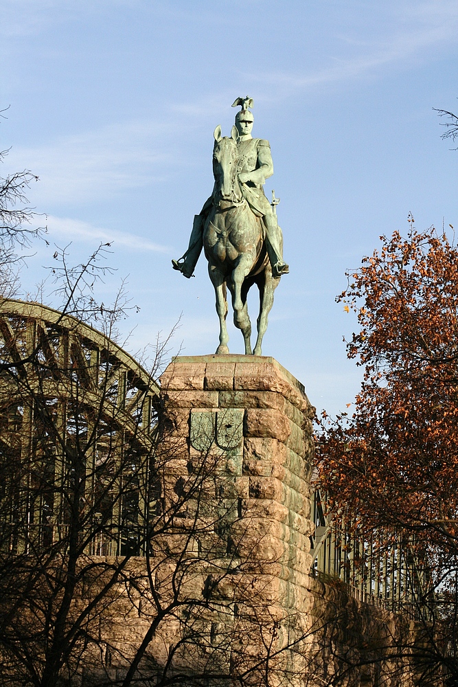 Reiterdenkmal vor der Hohenzollernbrücke (29.11.2011) (4)