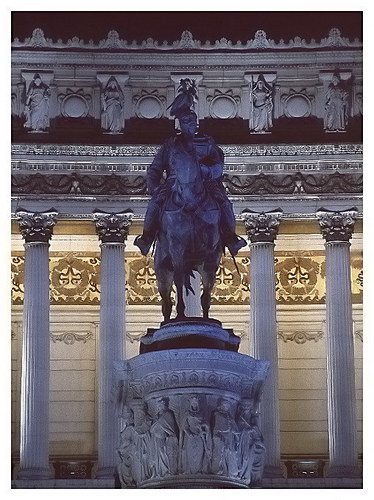 Reiterstatue vor dem Vittoriano