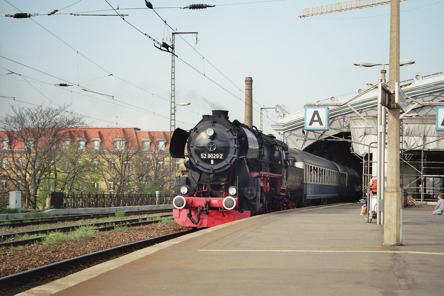 Reko 52 mit Bundesbahnwagen