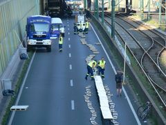 Rekordverdächtiges Bierzeltgarniturenzusammenklappen