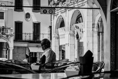 Relax al bar, Lodi, piazza della Vittoria