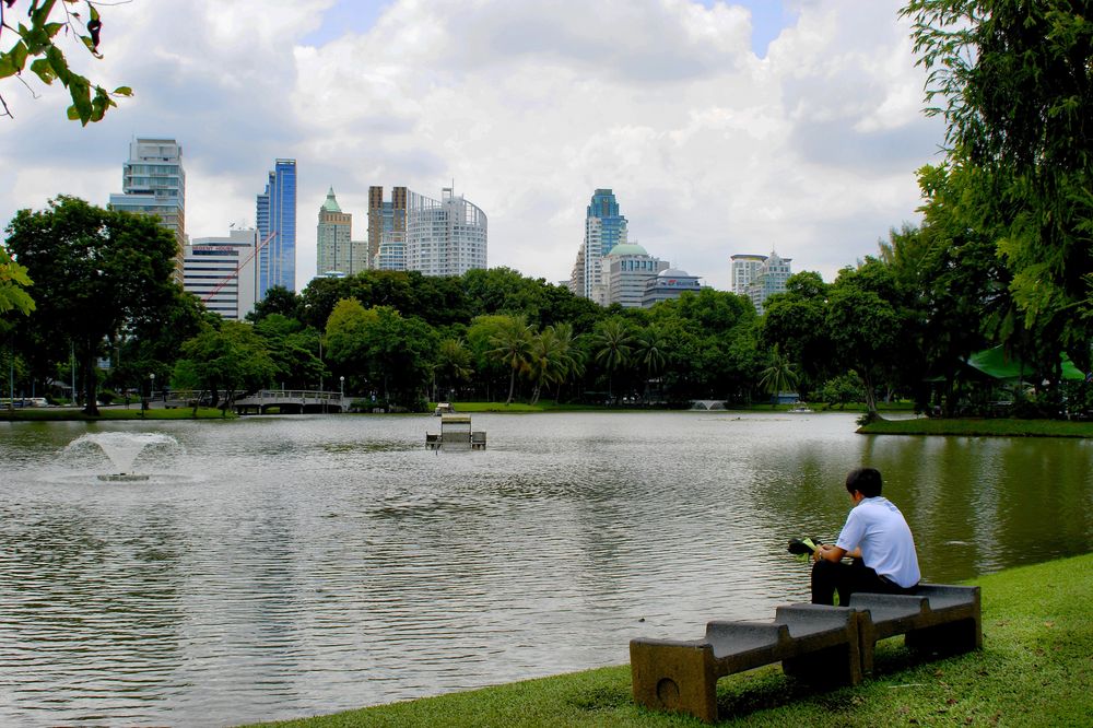 RELAX -- Bangkok Lumpini Park