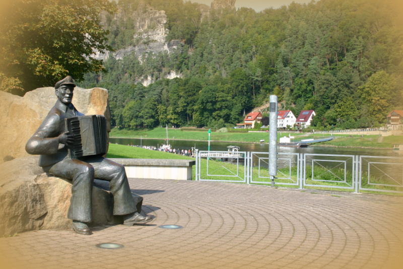 Relaxen auf der Klangterrasse in Kurort Rathen