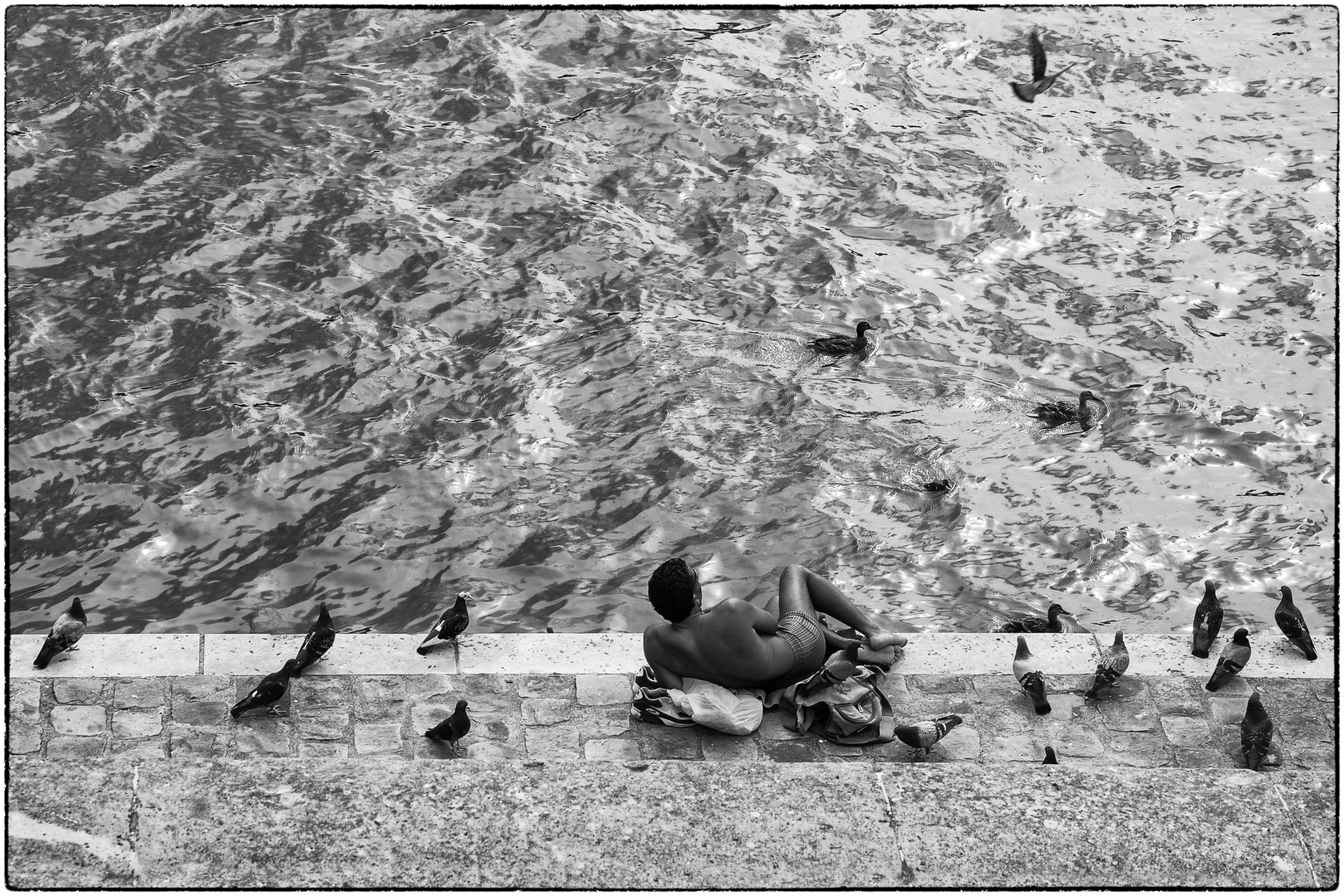 Relaxing at the Seine in Paris