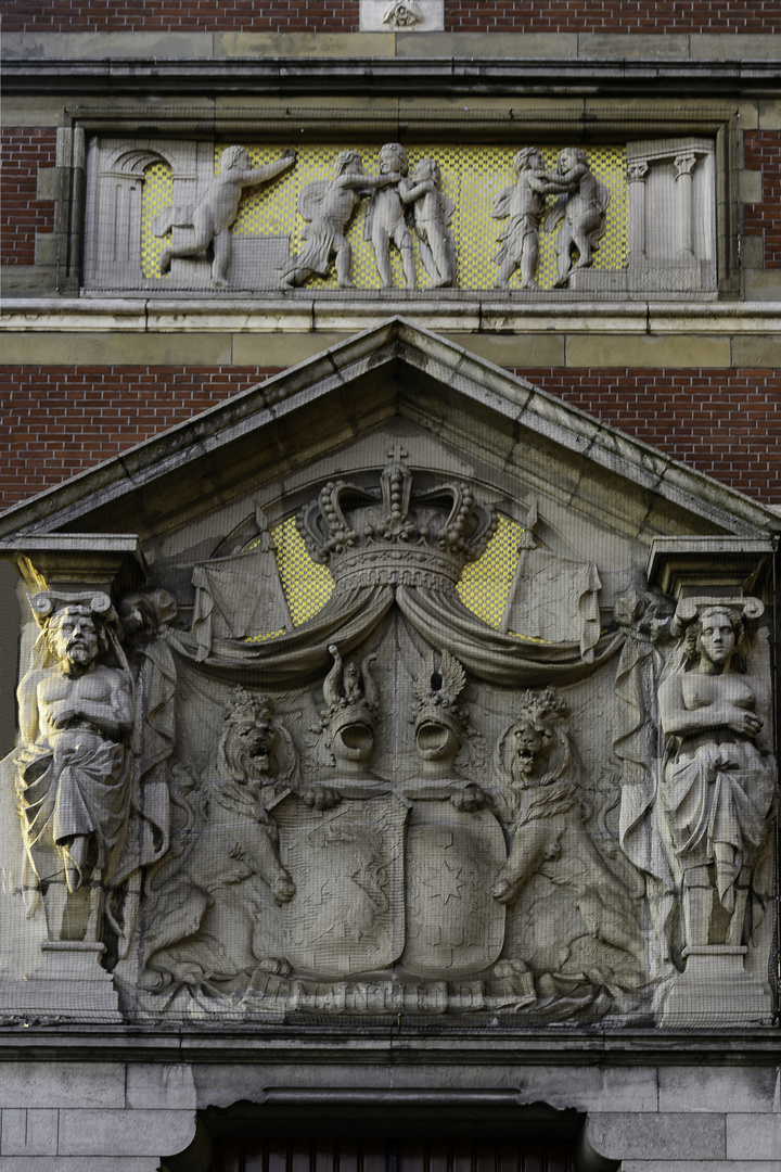 Relief am  Amsterdam Centraal