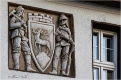 Relief an der Feuerwehr