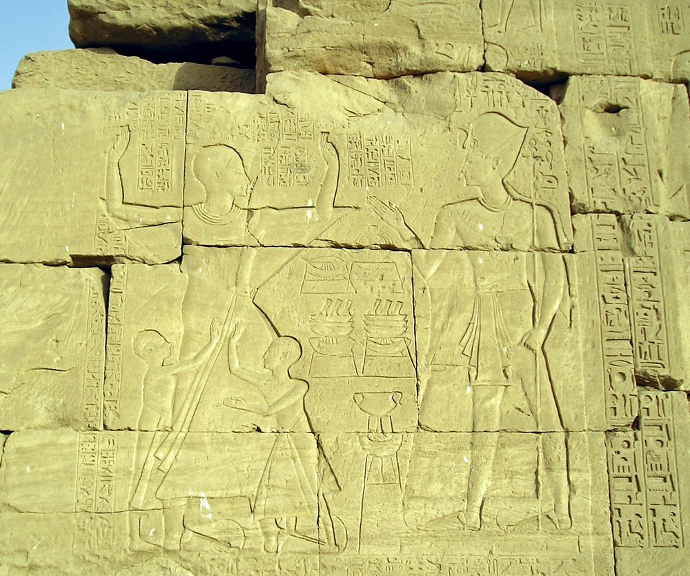 Relief in der Tempelanlagen von Karnak