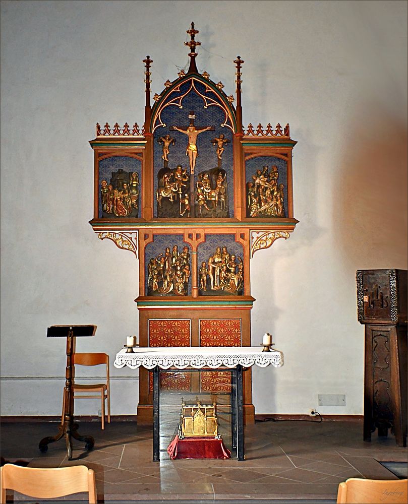 #  Reliquienaltar der „ Heiligen Drei Ärzte " #